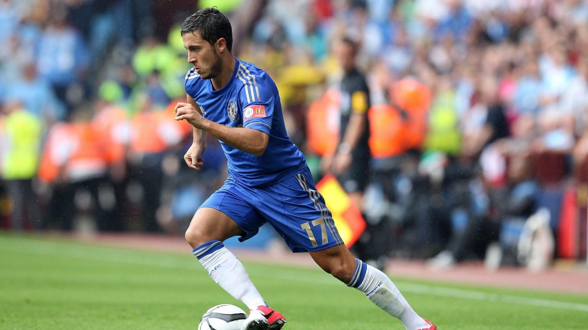 尼斯再度击败巴黎，登上积分榜榜首，2021巴黎尼斯